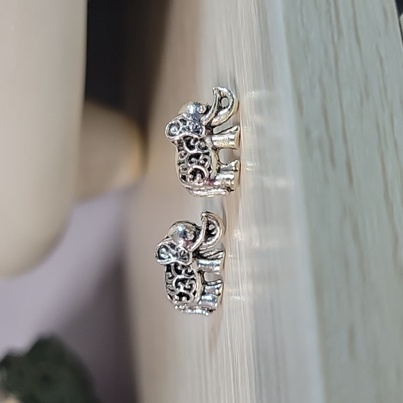 Scrolled Elephant Stud Earrings, unisex - Picture 1 of 8